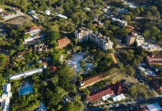 Tamarindo Diria Beach Resort