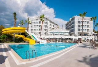 Royal Atlantis Beach