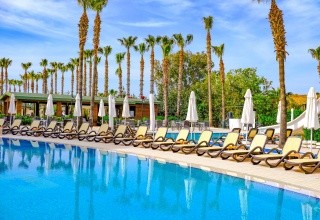 Royal Atlantis Beach