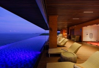 Araliya Beach Resort & Spa