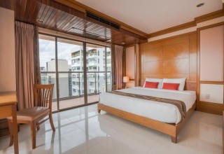 Mike Beach Resort
