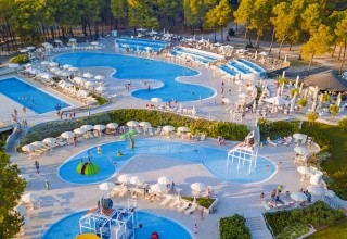 Zaton Holiday Resort 3 Star Apartments