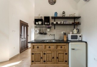Studia Magical Island Home Mary