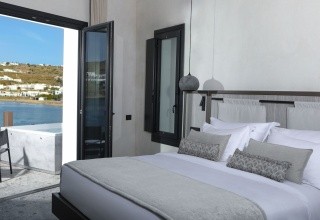 Aeonic Suites & Spa