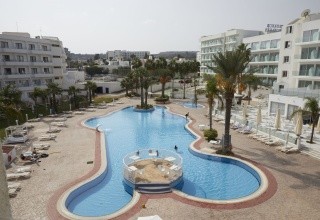 Tsokkos Gardens