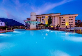 Faros Premium Beach
