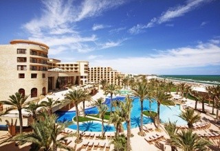 Mövenpick Resort & Marine Spa