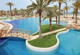 Mövenpick Resort & Marine Spa