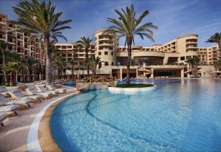 Mövenpick Resort & Marine Spa