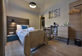 EA Hotel New Town