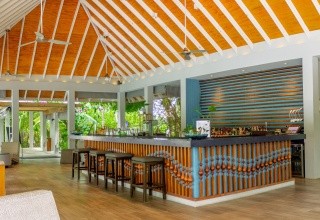 Dhigali Maldives Island Resort