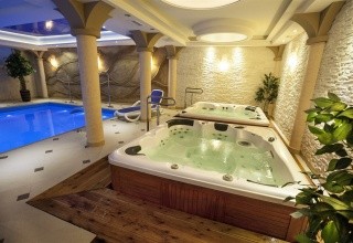 Adam & Spa