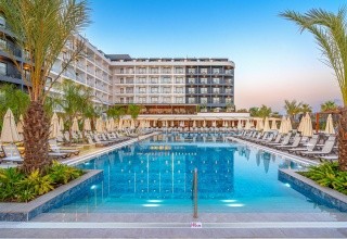 Vox Maris Resort