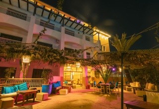 Borjs Hotel Suites & SPA