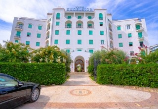 Grand Excelsior