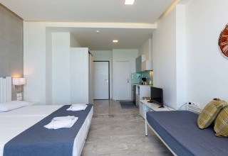 Meltemi Coast Suites