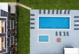 A Suite Side