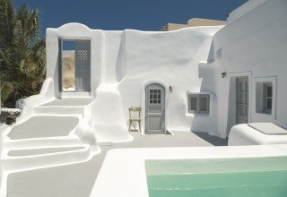 Aqua Serenity Santorini Luxury Suites