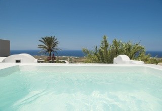 Aqua Serenity Santorini Luxury Suites