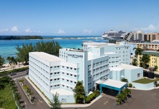 Courtyard Nassau Downtown/Junkanoo Beach