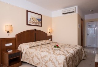 Vantaris Luxury Beach Resort