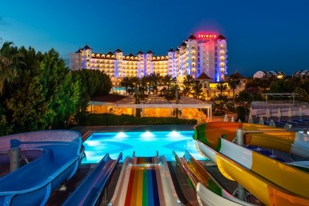 Serenis Hotel opinie