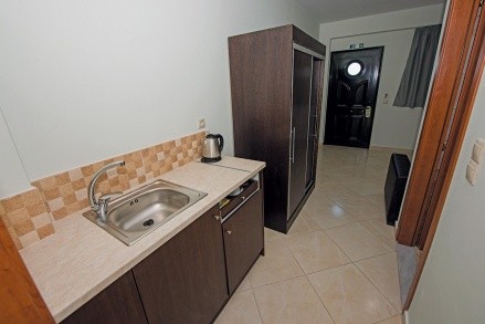 Angela Beach értékelés