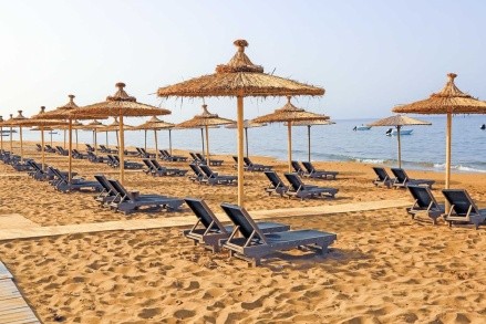 Sandy Beach Resort recenze