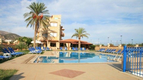 Danelis Apartments