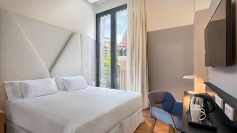 Occidental Diagonal 414 – fotografie 3