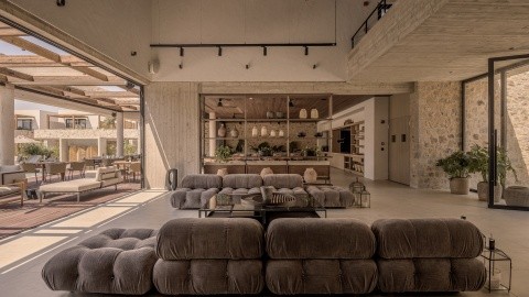 Theros All Suite