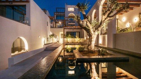 Vaya Suites