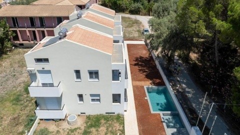 Miralis Apartments – fotografie 3