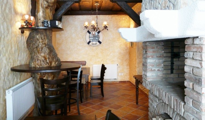 Penzion Restaurace & Yacht club Maják (Soběšovice) recenze