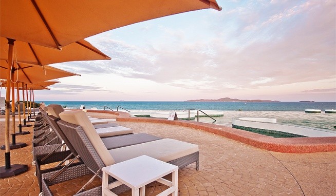 Royal Cliff Beach recenze