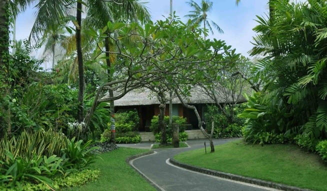 Legian Beach Hotel opinie