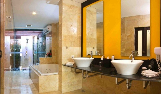 Legian Beach Hotel opinie