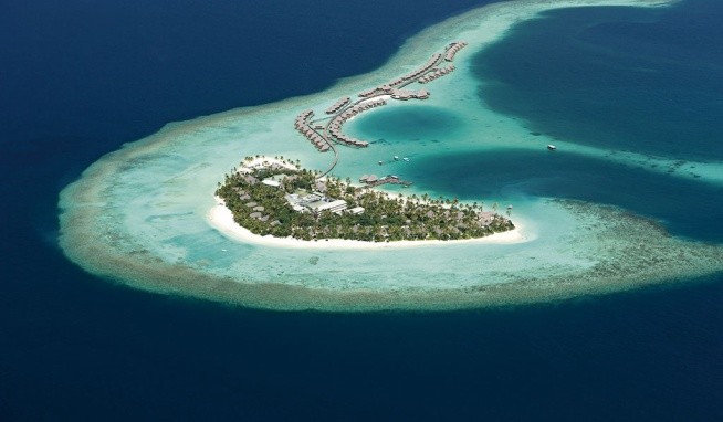 Constance Halaveli Resort recenze