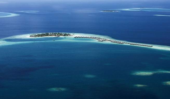 Constance Halaveli Resort recenze