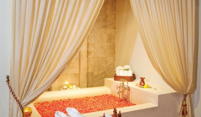 Kata Beach Resort & Spa recenzie