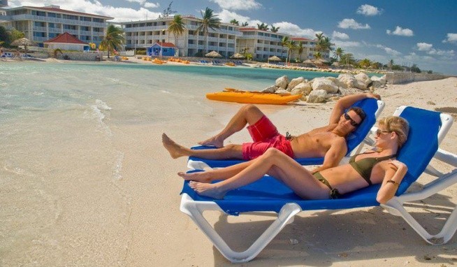 Holiday Inn SunSpree Resort Montego Bay recenze