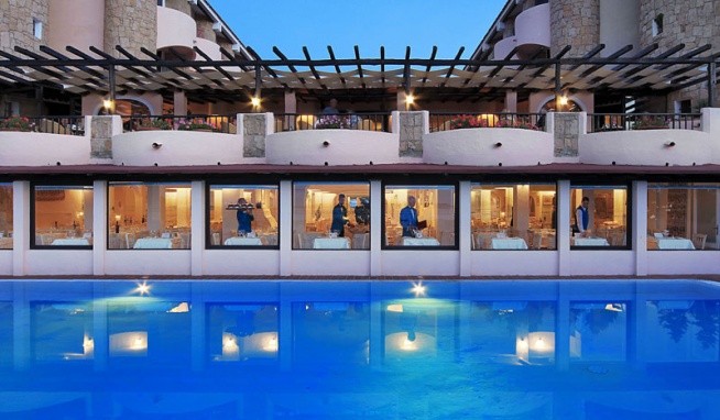 Grand Smeraldo Beach recenze