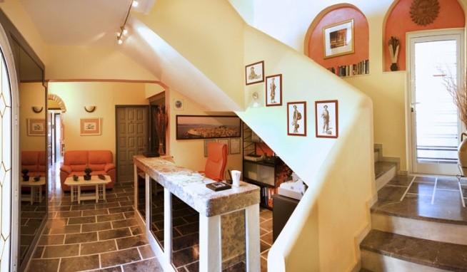 Yannis (Dassia) recenze