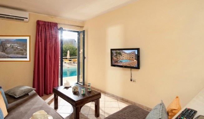 Manos Maria recenzie