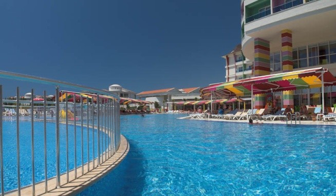 The Colours West értékelés