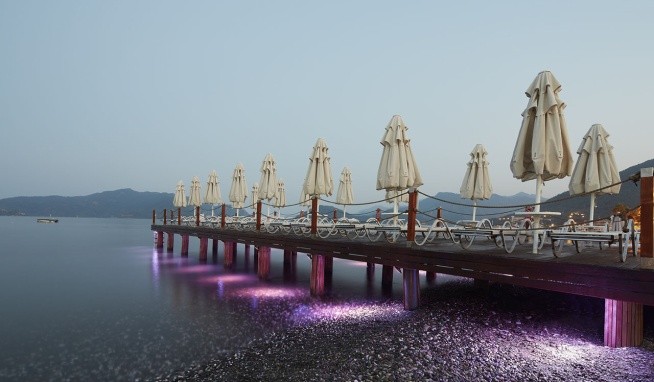 Emre & Emre Beach recenzie