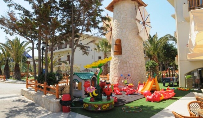 Kalyves Beach recenze