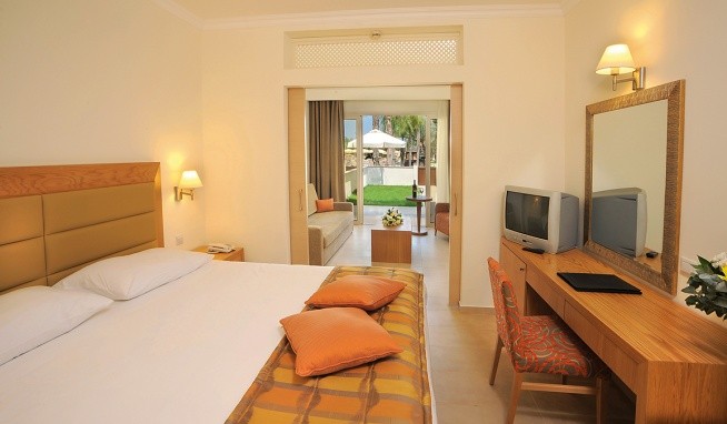 Olympic Lagoon Resort recenze