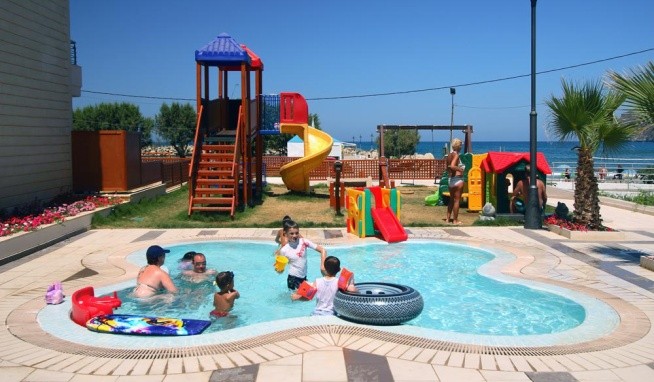 Porto Platanias Beach Resort & Spa recenzie