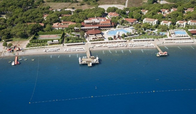 Crystal Flora Beach Resort recenze